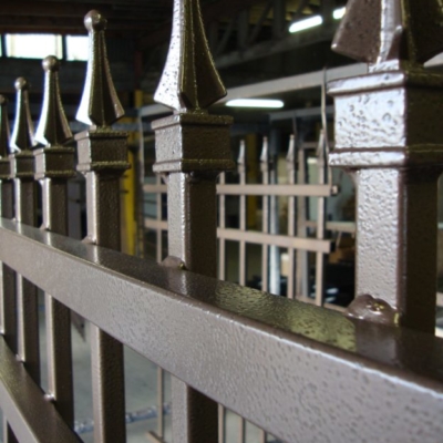 metal fencing with powder coatings