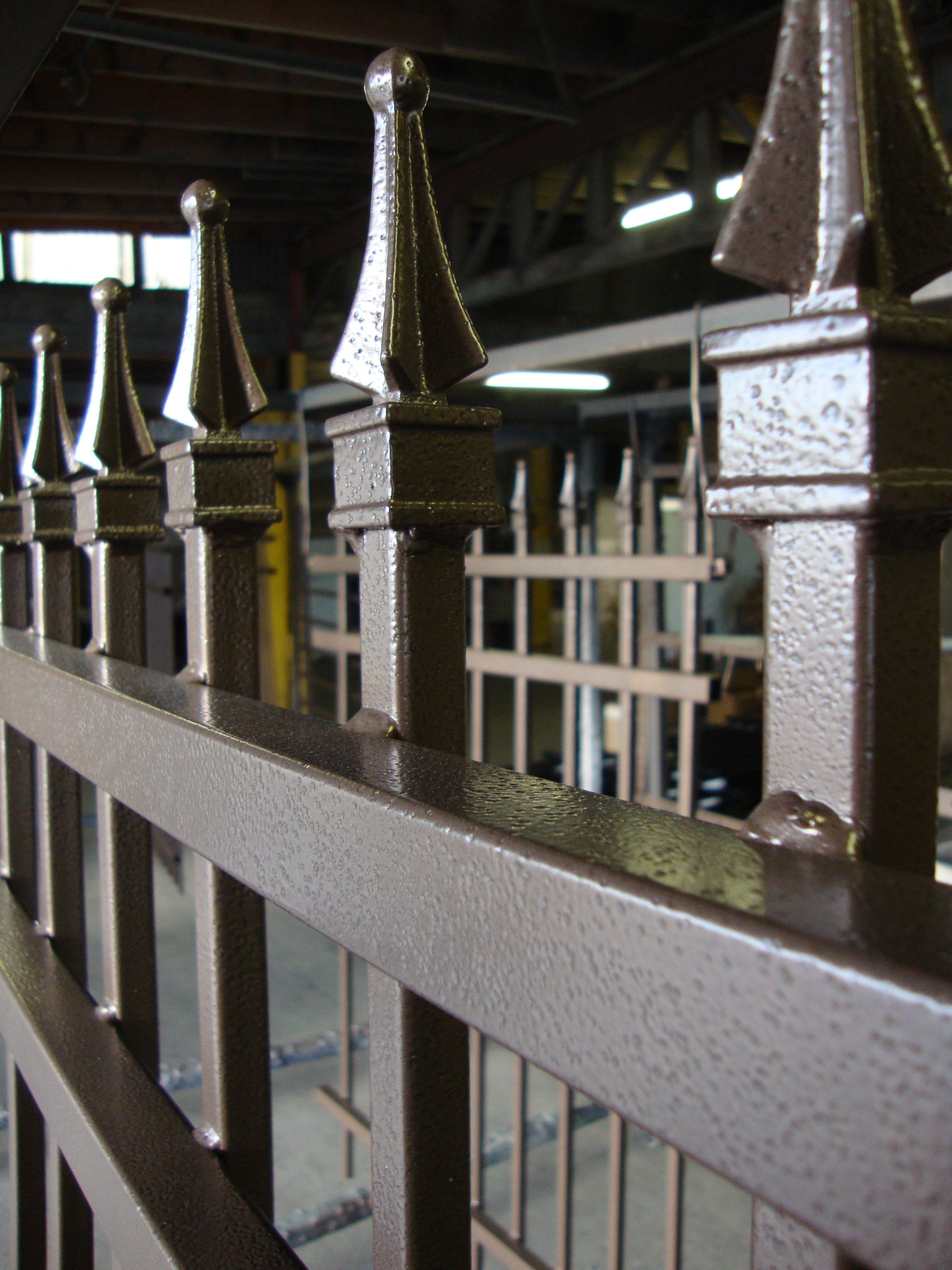 metal fencing with powder coatings